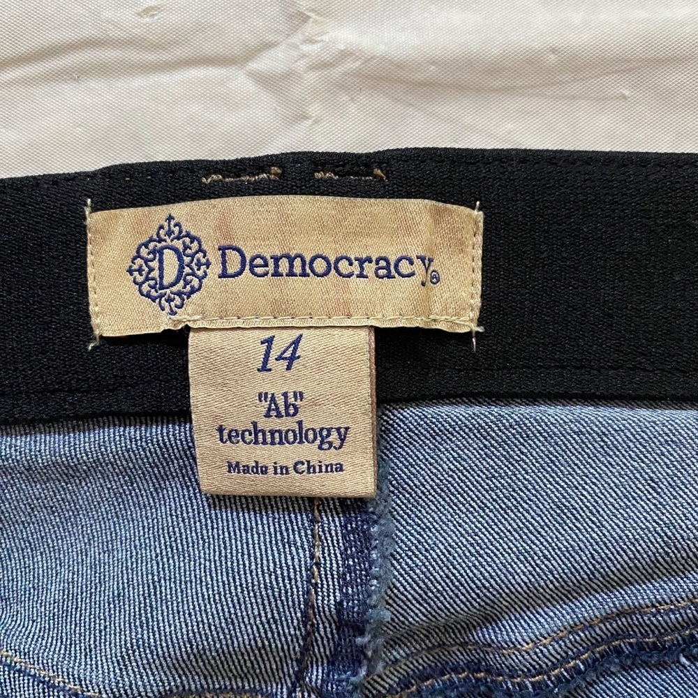 Democracy Ab Solutions crop jean size 14 - Picture 3 of 6